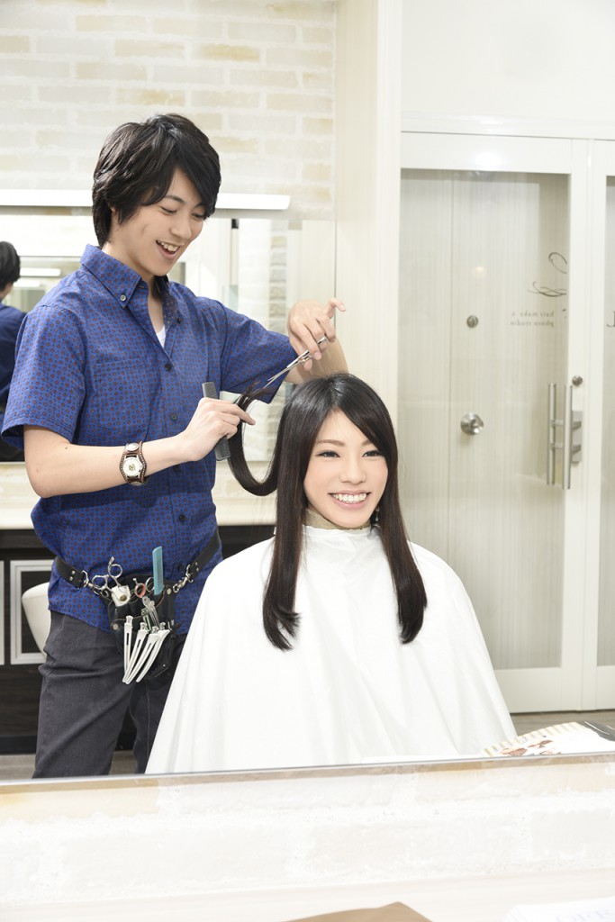 美容室/髪をカットする美容師13 商用フリー/無料の写真素材ならLuff&Piece 美容室/髪をカットする美容師13 商用フリー/無料の写真素材ならLuff&Piece